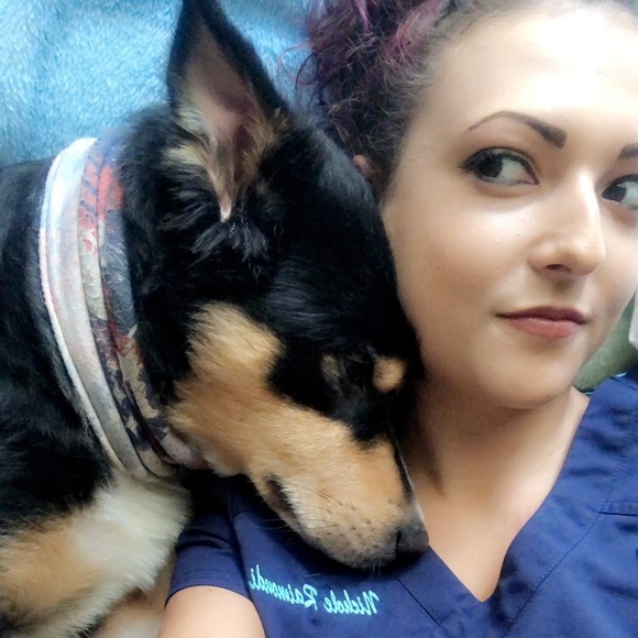 Meet your Posher, Melissa - Picture 4 of 5